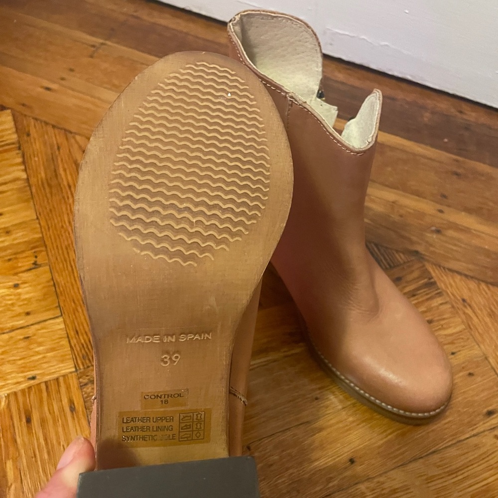 Anthropologie MTNG Originals Becca Brown Leather Ankle Boots Like New👢 - Picture 9 of 9